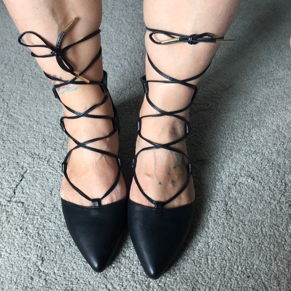 Lace up pointy plats Forever 21 NWOT Sz.7 women